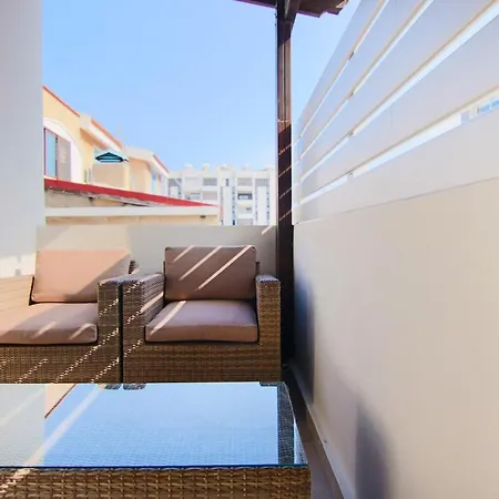 Phaedrus Living View Luxury Flat Harbour 04 לרנקה