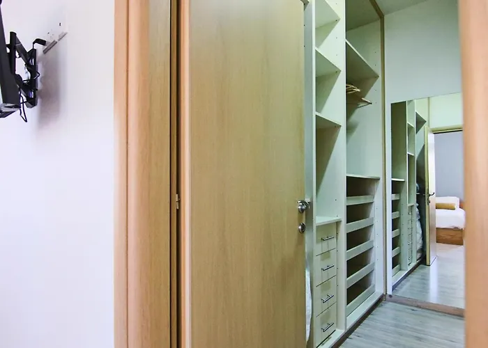 Phaedrus Living View Luxury Flat Harbour 04 לרנקה