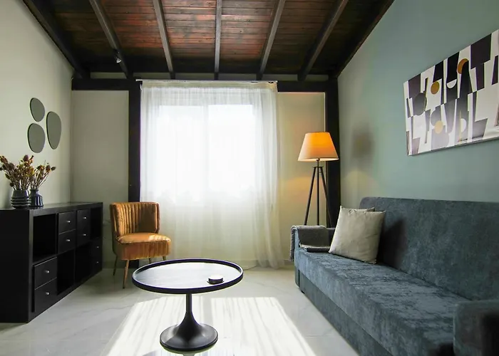 Phaedrus Living View Luxury Flat Harbour 04 * 拉纳卡